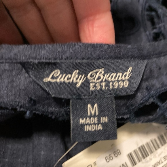 Navy blue Lucky ๐ Brand floral embroidered top - Picture 7 of 11